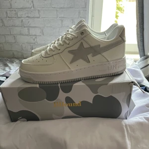 Bapesta skor - Bapesta skor storlek 44 tts inte använda