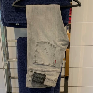 Levis jeans - As goa jeans från levis, i nyskick. Väldigt grish/laidback/tillbakalutande💪🏽 Skicka ett bud🤝