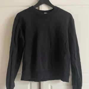 Sweatshirt  - Swetshirt från Nakd  Storlek Xs  Använd få tal gånger 