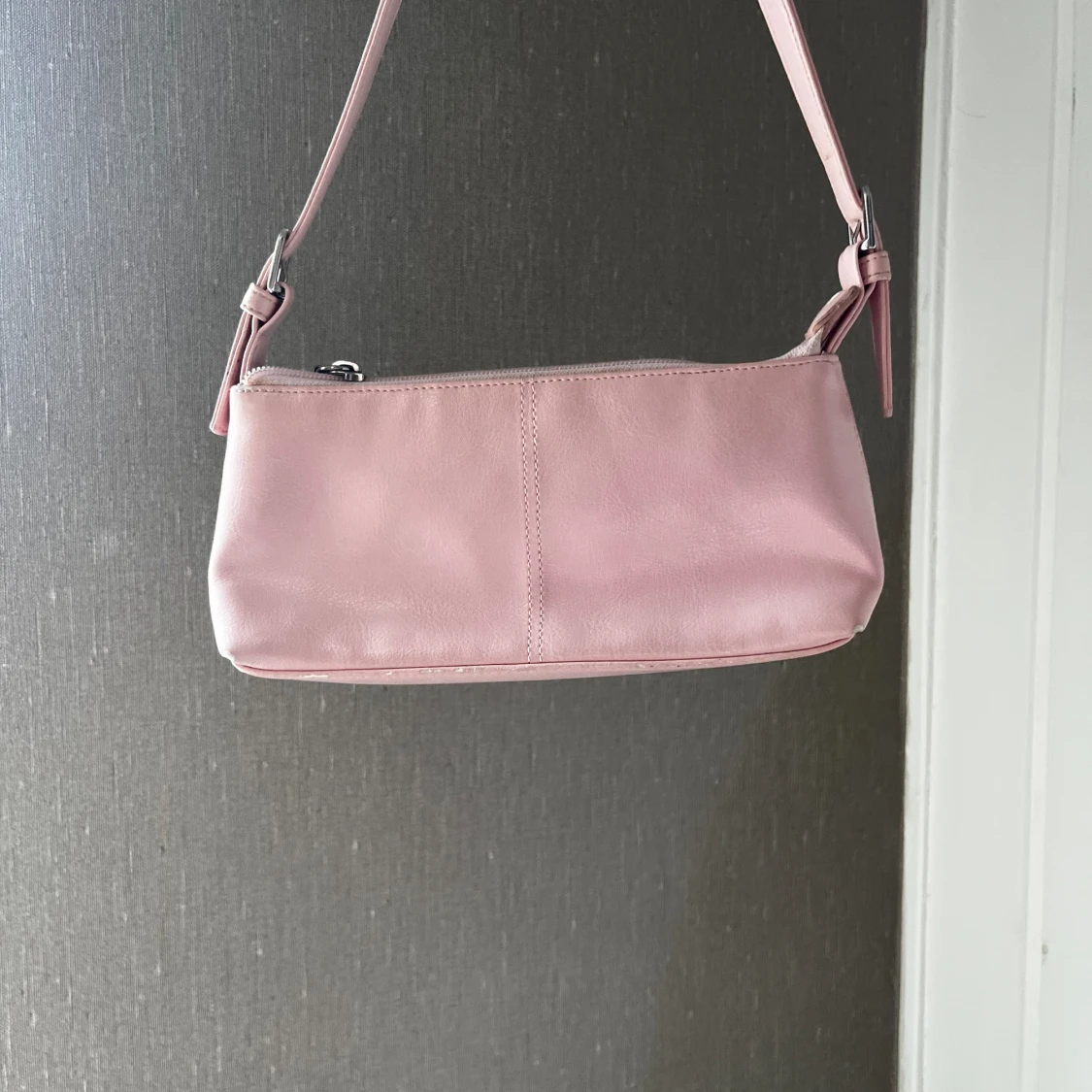 söt liten rosa handväska