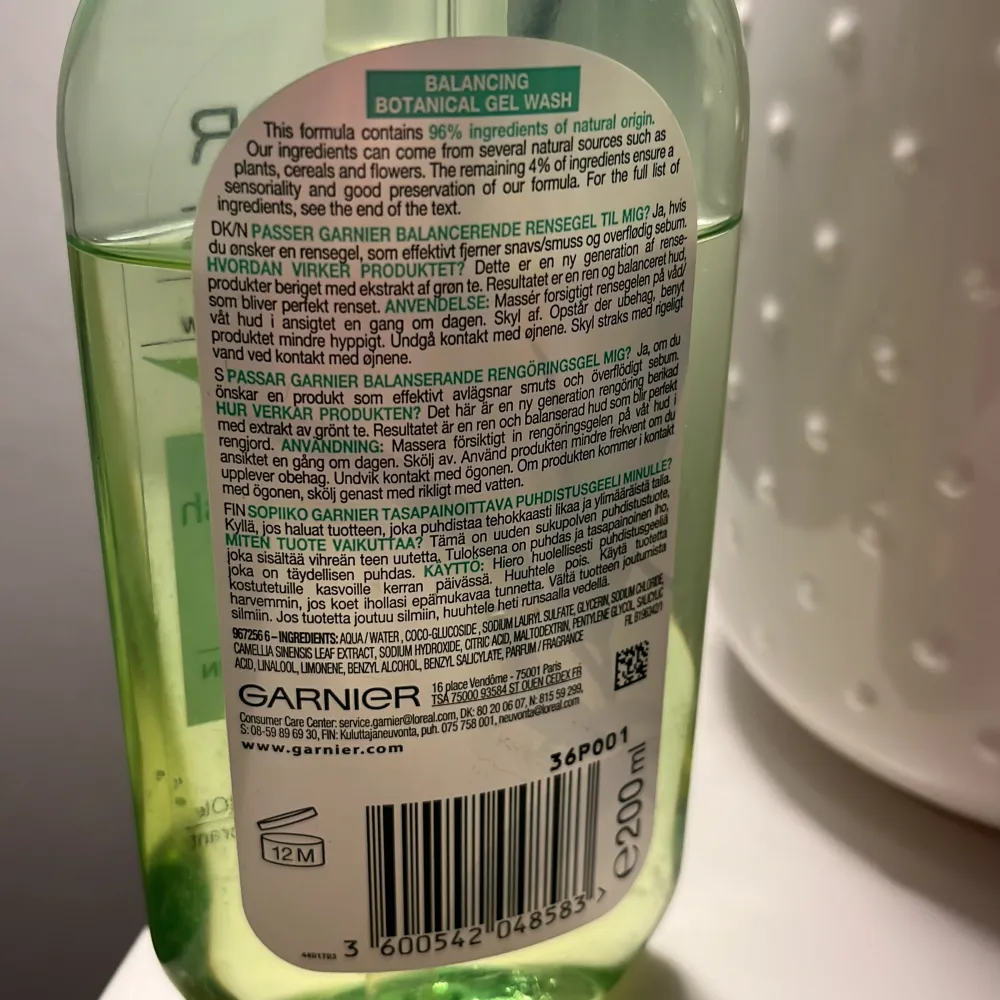 Hudvård från garnier. Gel wash med green tea. Använd lite. . Övrigt.