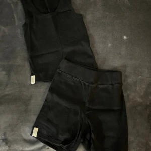 C’est normal set - Så skönt träningsset eller mysset från C’est normal✨ Aldrig använt 