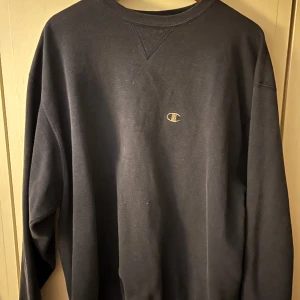 Champion sweatshirt Vintege - Vintege champion tröja i storlek xl. Jag säljer ut garderoben 