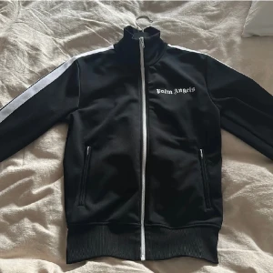 Palm Angels - Säljer nu en fet Palm Angels tracktop