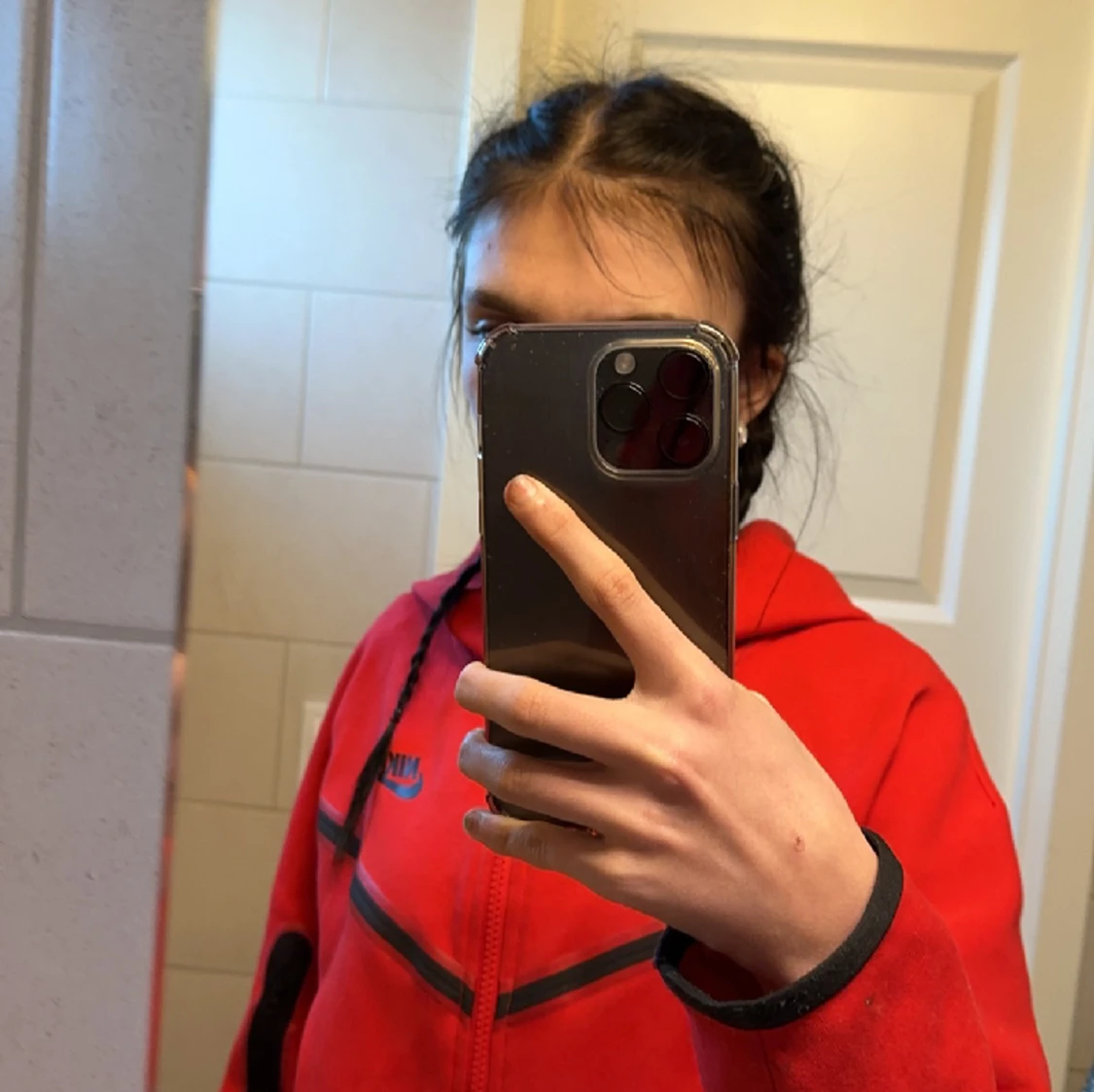 Säljer min röda Nike teech 