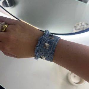 Jeans armband  - Skit snyggt Jens armband från donttossit🙏🏼😇🥹 