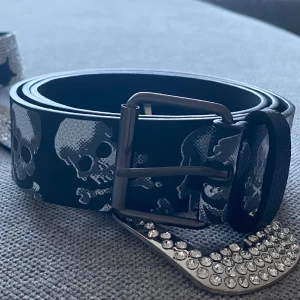 Döskalle bälte - Snyggt döskalle bälte