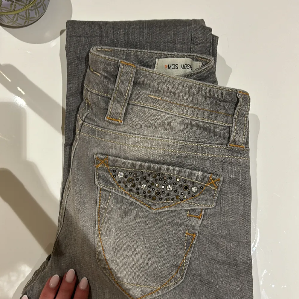 Svinsnygga lågmidjade jeans från mos mosh. Jeans & Byxor.