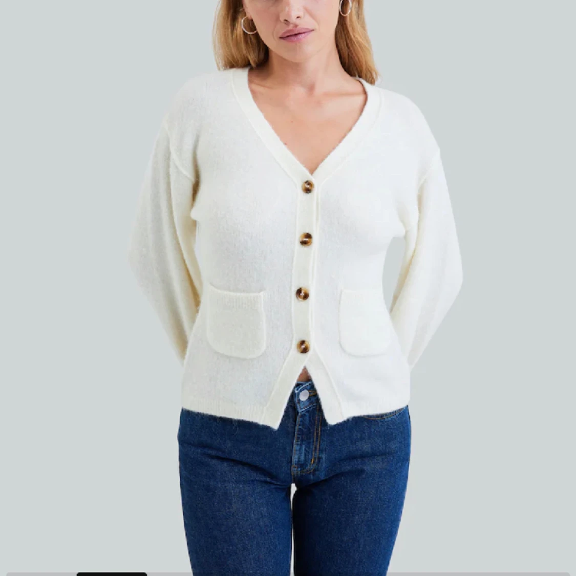 Helt oanvänd stickad kofta 