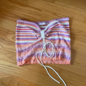 Topp - Populära toppen från bershka. Endast använd 3 ggr💕Storlek L men passar M också