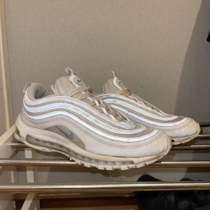 Nike air Max 97  - Air Max 97  Storlek 45   Nypris 2199kr