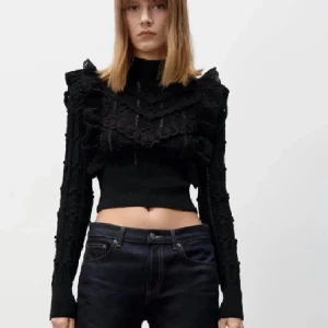 Zara tröja, stickad  - Säljer min super söta stickade tröja från zara i str Xs-S för 199kr, skriv för eventuella frågor 🫶🏼