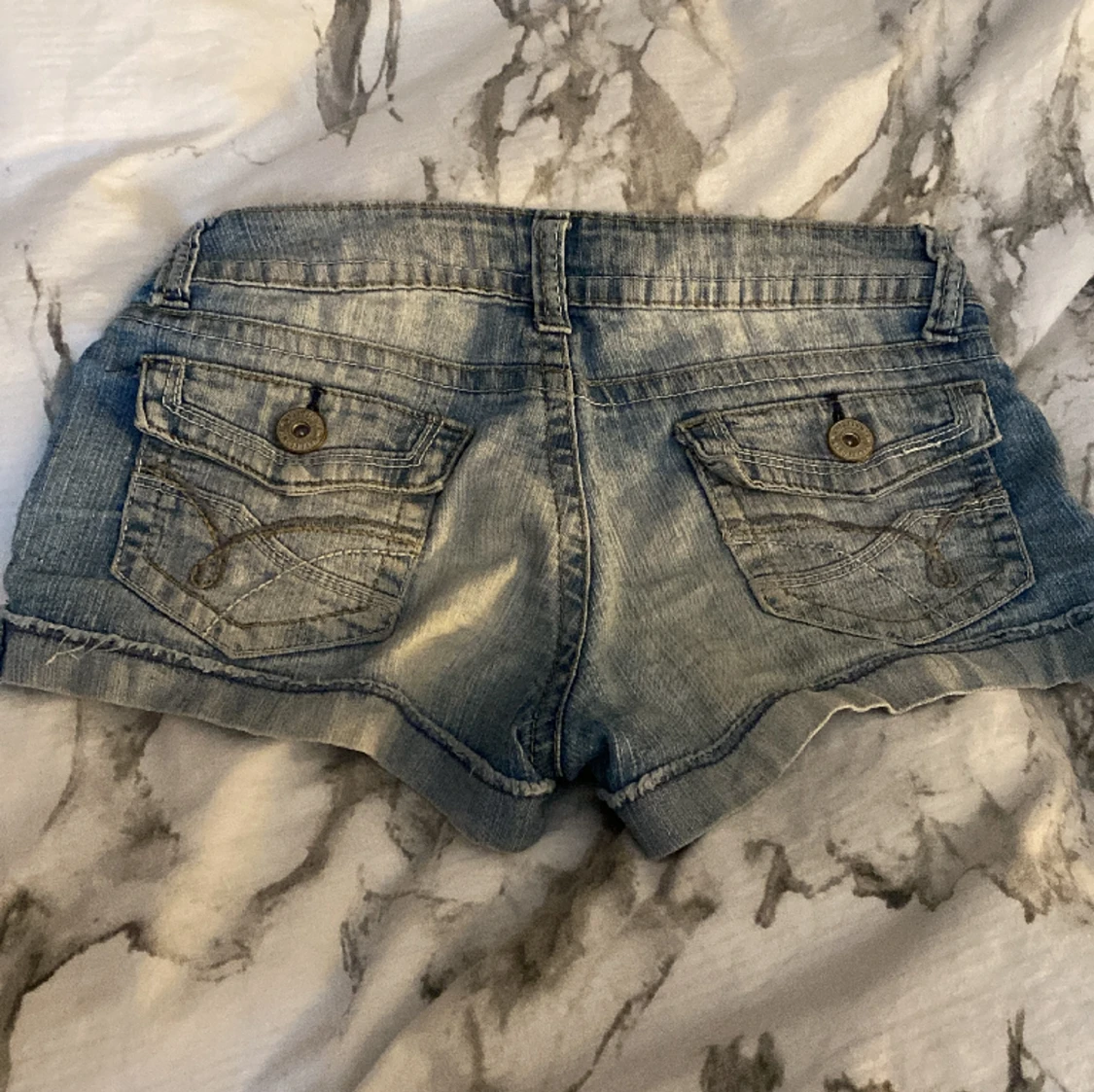 Lågmidjade jeansshorts - 90