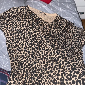 En tröja  - En tröja i bra skick 