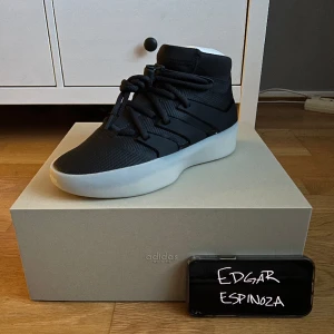 Adidas x Fear Of God Athletics - Adidas x Fear Of God Athletics Basketball US 8 | 41 1/3 10/10 Köpta på CONFIRMED 