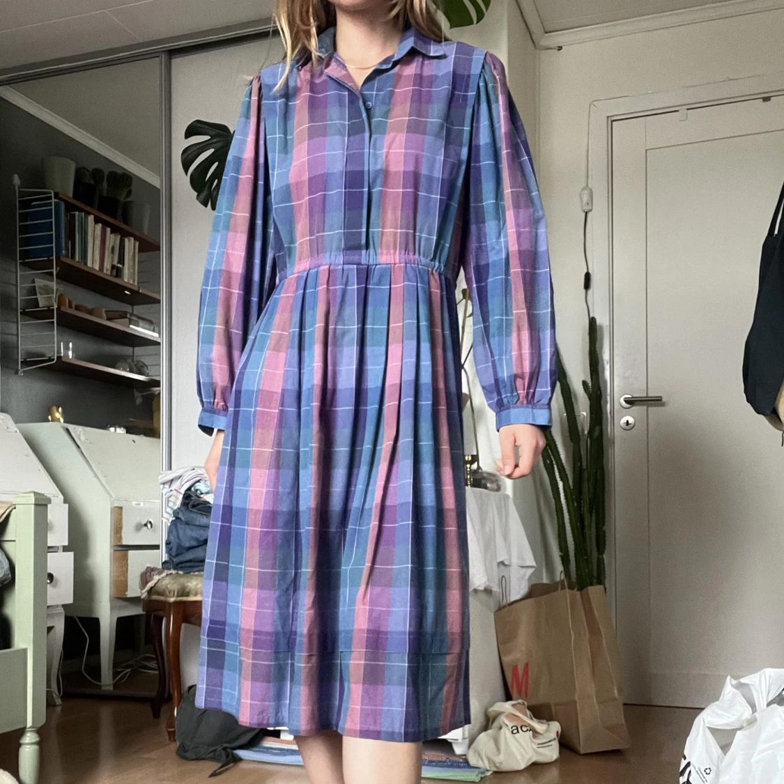 Gammaldags rutig klänning - 90