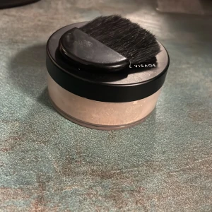 Sheer Loose Powder från Normal - Puder från Normal Köptes för ca 2 månader sen Användes ca 3 ggr (mycket kvar)  Tror det kostades 40-50kr när det köptes från normal! Dm mej om du är intresserad 😊