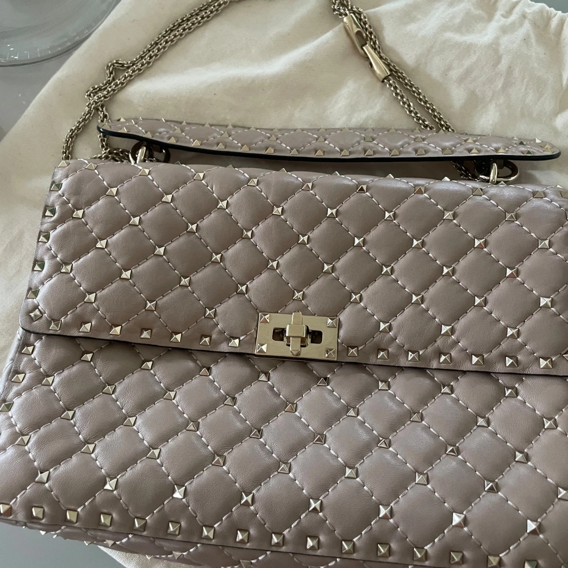 Valentino garavani väska  - 91