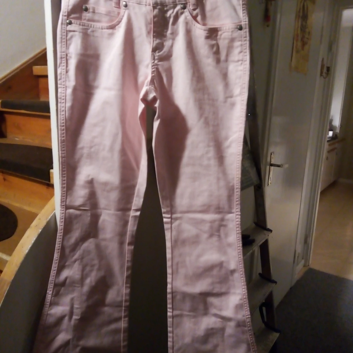 Ljus rosa jeans byxor 