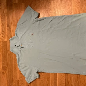 Gant piké  - Aldrig använt helt ny jätte skön för somriga vädret storlek m men passar er som har S 