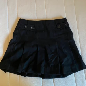 Gap kjol - Jättefin minikjol från gap i ull perfekt för lite mysig outfit ❤️‍🔥