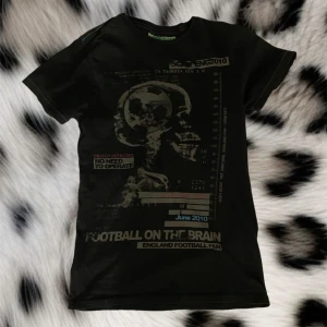 Svart t-shirt - Cool svart t-shirt❤️