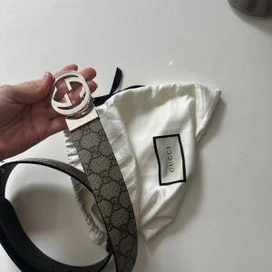 Dubbelt Gucci bälte - Bälte från gucci som är vändbart 