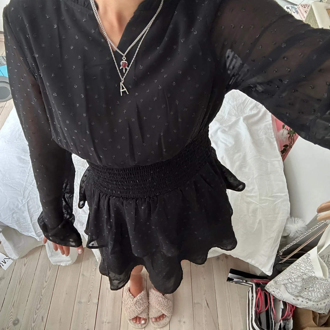 svart klänning - 90