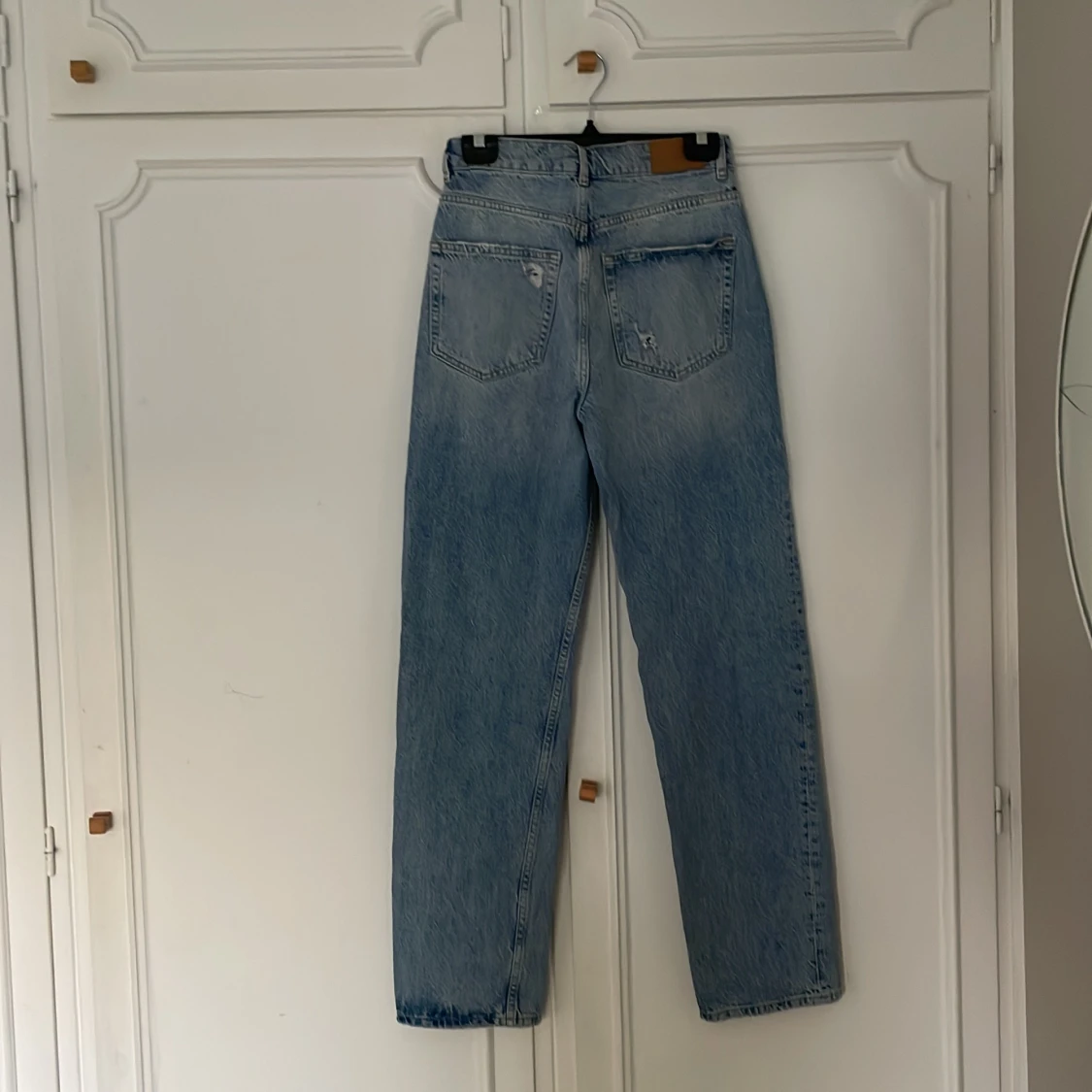 Jeans med hål  - 90