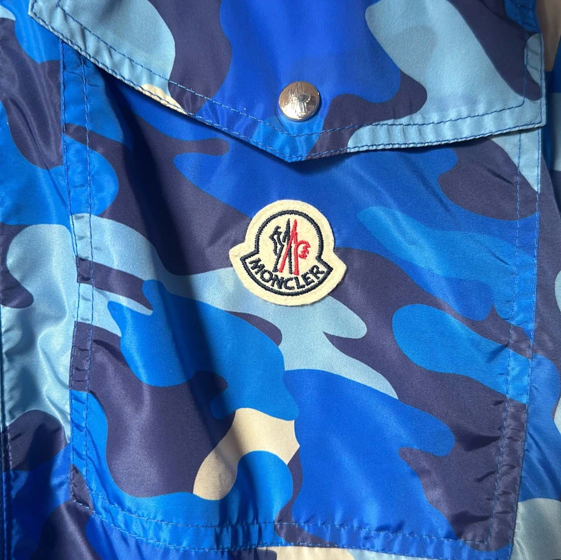 Moncler Windbreaker - 91