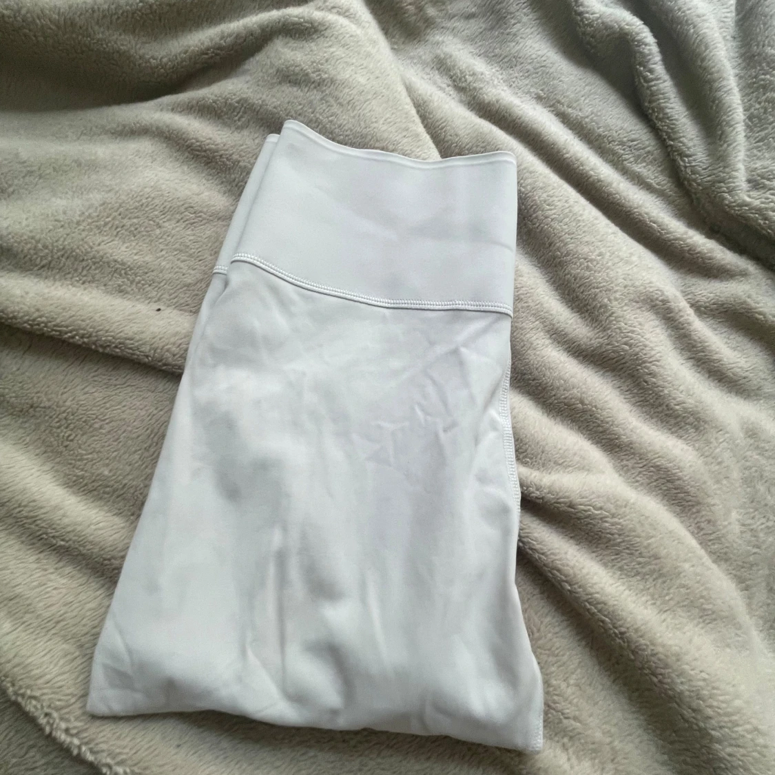 Vita träningsbyxor från Hm  - 91