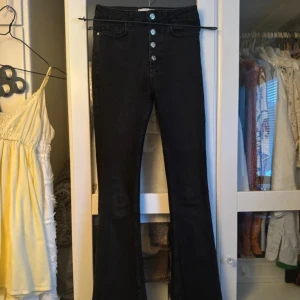 bootcut jeans - högmidjade bootcut jeans!