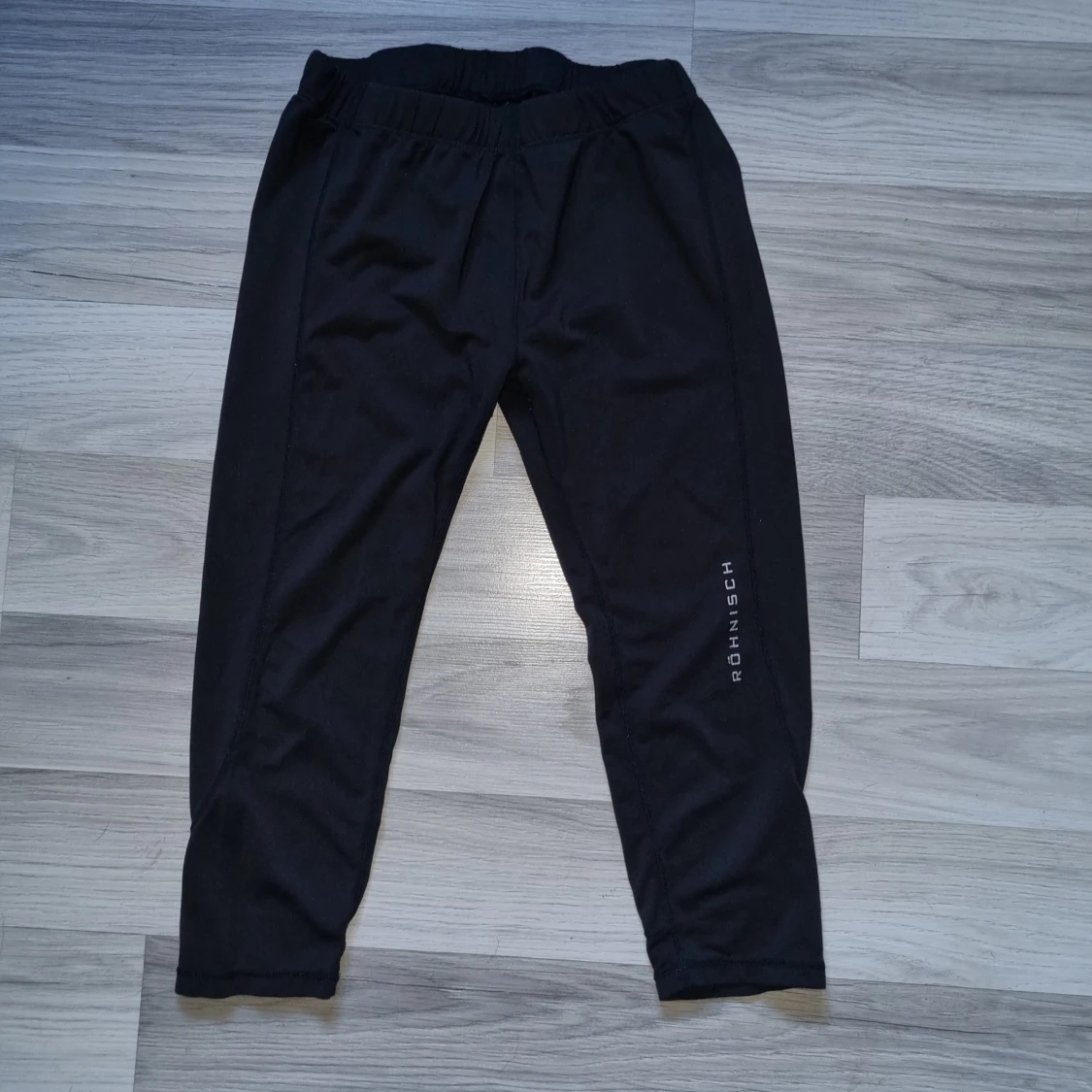 Svarta träningsbyxor från Röhnisch
