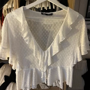 Zara blus - Zara blus i strl S ❤️säljs inte längre 