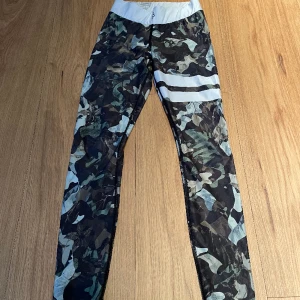 Stronger tights fint skick - Fina, knappt använda, storlek small.