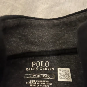 Ralphlauren Half zip - Raffe Half zip i bra skick. Bara att höra av sig om ni undrar nått!