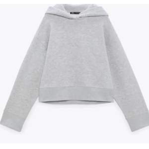 Säljer denna as nice hoodie än från zara, bra skick knappt andvänd inga fläckar eller så!🦈🦈🦈🦈