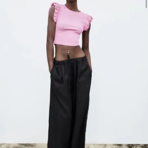 Söt rosa topp - Super gullig topp från zara till bra pris! Tryck gärna på köp nu!🎀💕