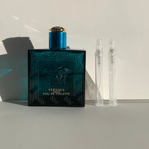 Versace Eros Eau De Toilette - Säljer samples av denna mycket fräscha parfym. OBS: 1ml motsvarar ca 15 spray. Kom dm för ytterligare frågor.