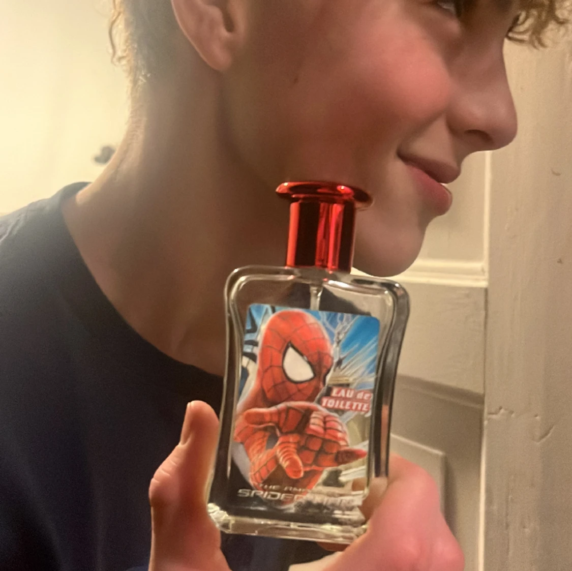Og parfym märket av Spider-Man  - 90