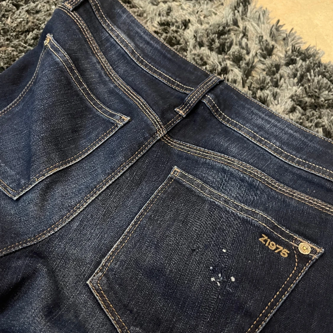 Lågmidjade utsvängda jeans  - 90