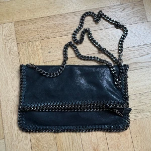 Väska äkta läder - En väska från Italien i äkta läder! 