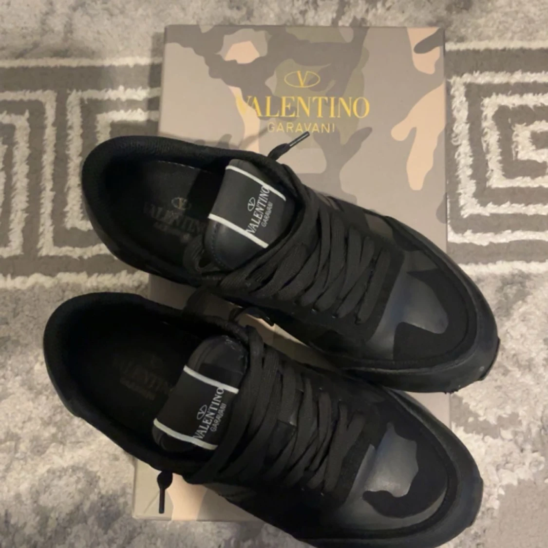 Valentino rockrunner