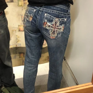 MISS ME JEANS - Feta miss me jeans i storlek 28, köparen står för frakt🙏
