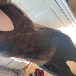 Vintage glitter y2k topp  - Så fin vintage topp i bra skick. tryck gärna på köp nu eller kika in mina andra annonser! Pris är diskuterbart på allt!🤩