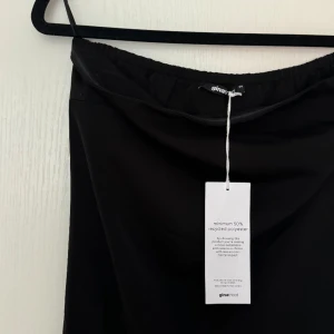 Klänning - Lång tubklänning i strl 34/XS, aldrig använd med alla lappar kvar 💕😇