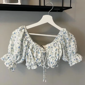 Topp - Somrig topp från Gina Tricot💗