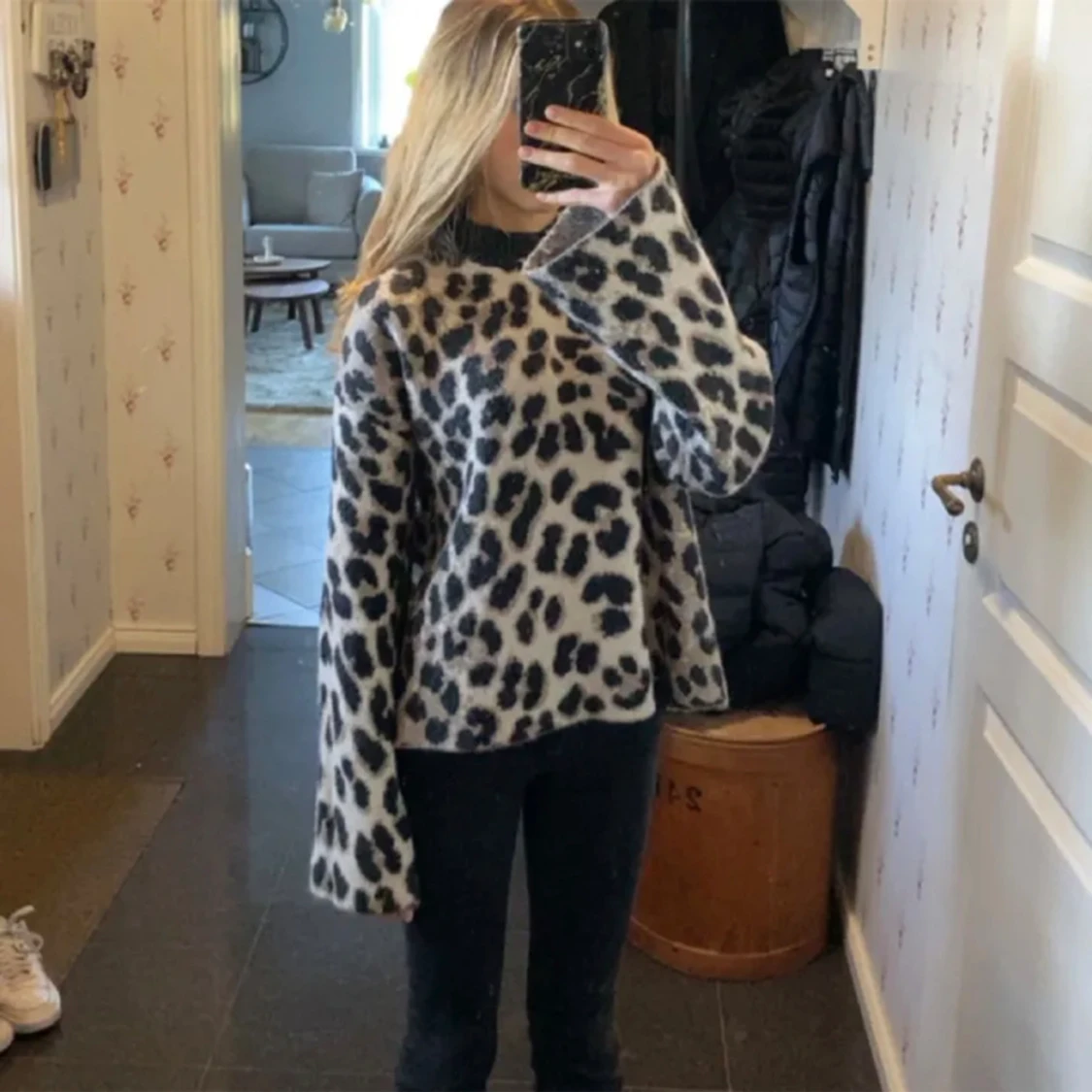 Stickad leopard tröja