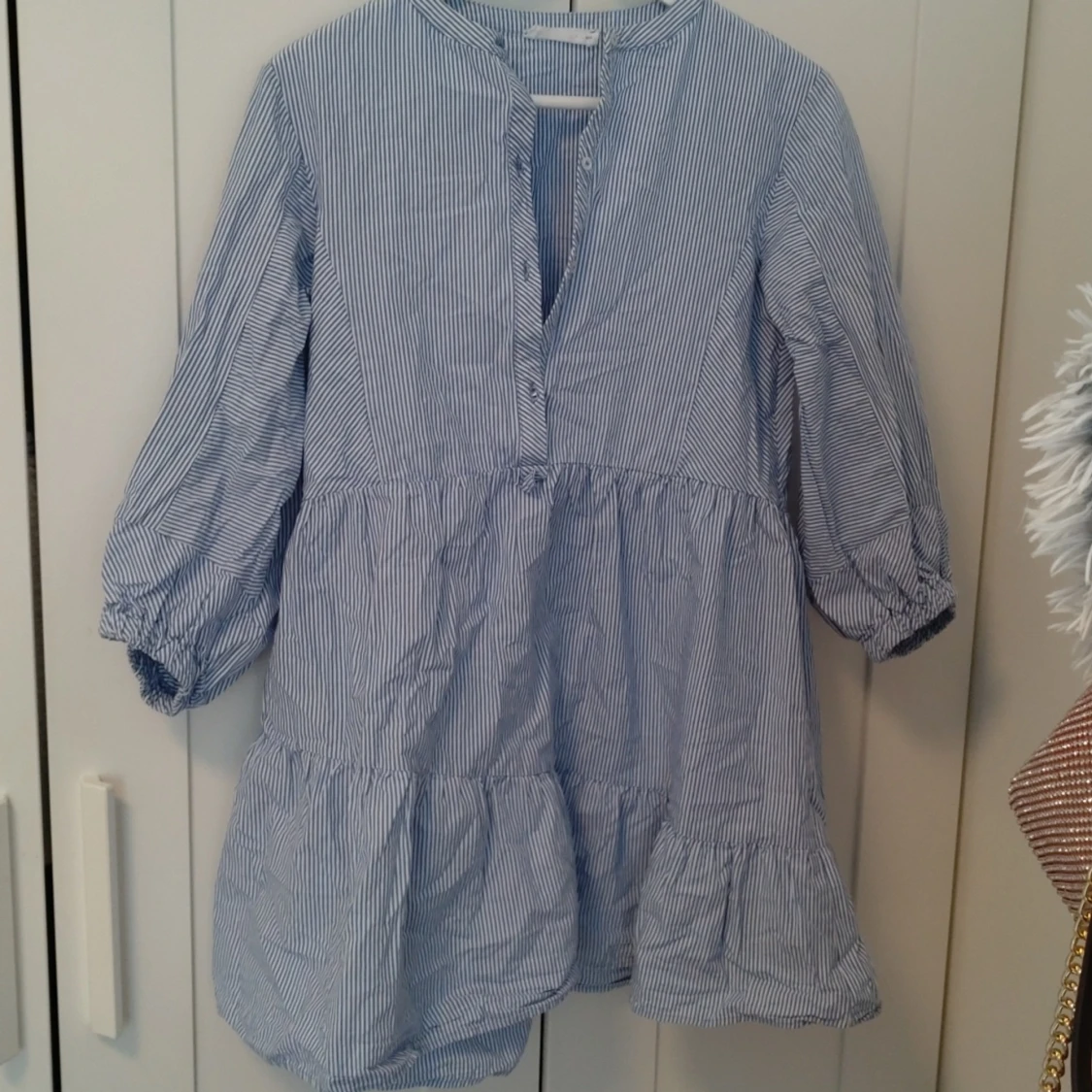 Blårandig sommarklänning  - 90