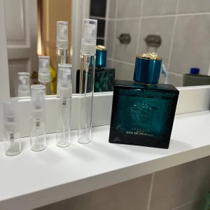 Versace Eros EDP  - Trevlig sommardoft nu till sommaren, 2ml/3ml/5ml/10ml finns att köpa, pris diskuteras privat💫